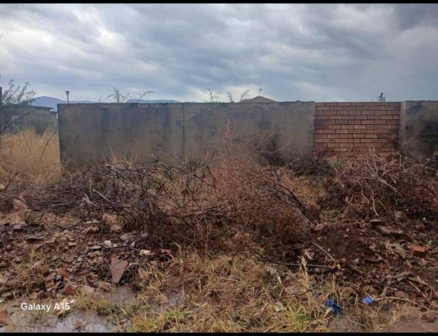 LAND FOR SALE IN CHROOM PARK